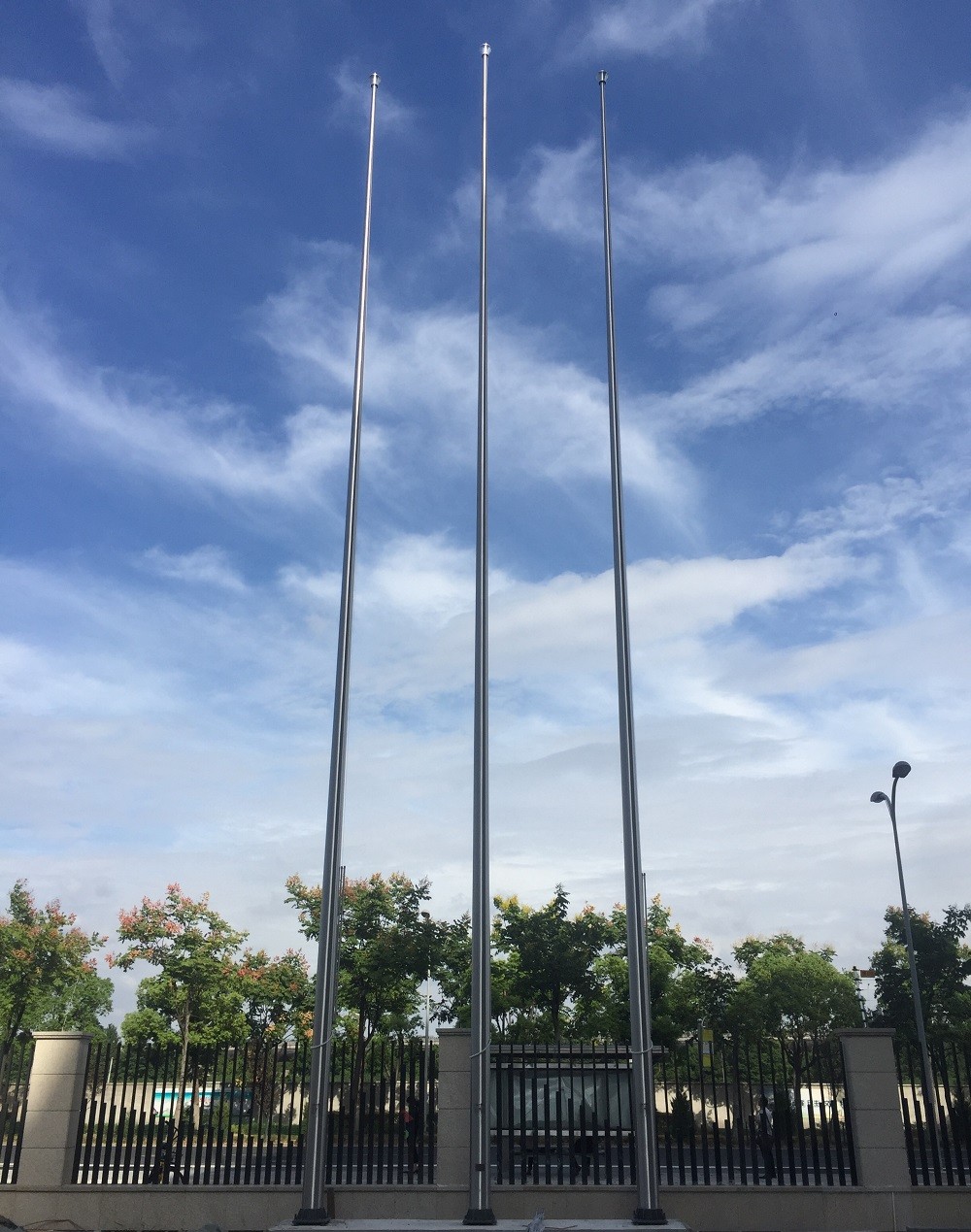 虹桥宇培集团旗杆安装